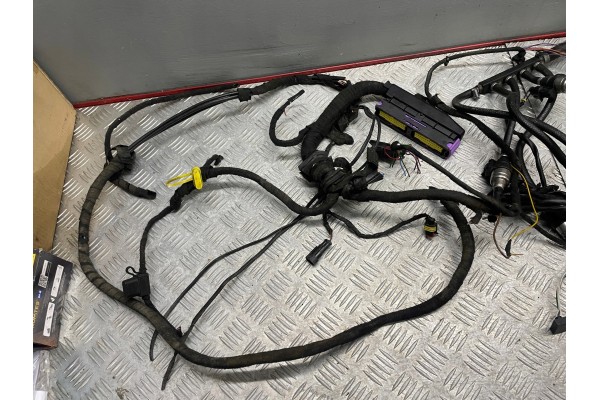 INSTALLATION LPG SET V8 STAG 300 8 QMAX BASIC E65 Catalog number of the part 754675478965