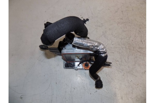 VOLVO XC40 EX40 C40 HEATER ELECTRIC FLUID HEATER 32400531 Catalog number of the part 32400531 32352953