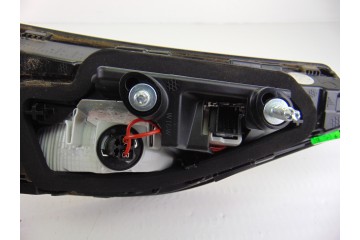 9827059780 PILOTO TRASERO DERECHO INTERIOR DS 3 CROSSBACK Performance Line 9827059780 196582 DS - 4