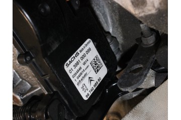 Motor de gasolina PEUGEOT 208 1.2 VTI HM01 10B208 con caja de cambios