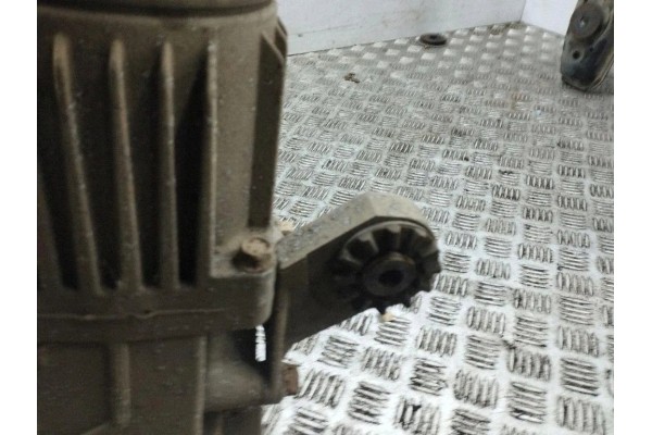 Reductor trasero MITSUBISHI OUTLANDER II (CW W) T02GS3537 2.2L diésel 