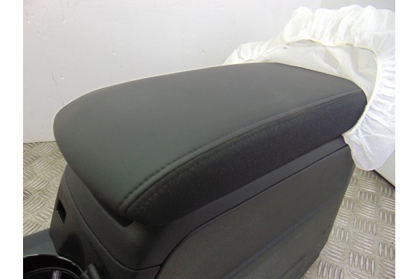 9820860980 APOYABRAZOS CENTRAL DS 3 CROSSBACK Performance Line 9820860980 196767 DS - 3