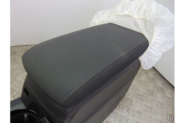 9820860980 APOYABRAZOS CENTRAL DS 3 CROSSBACK Performance Line 9820860980 196767 DS - 8