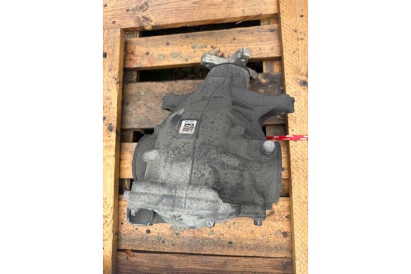 Rear reducer MERCEDES BENZ A2233502403 diesel 210kW 2021