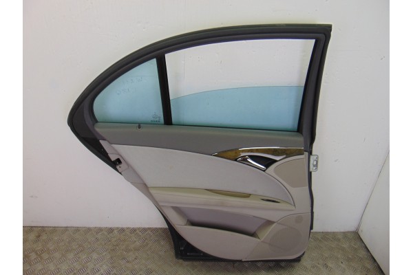 AZUL OSCURO PUERTA TRASERA IZQUIERDA MERCEDES-BENZ CLASE E (BM 211) BERLINA E 220 CDI (211.008) 2006 AZUL OSCURO 197262 MERCEDES