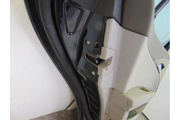 AZUL OSCURO PUERTA TRASERA IZQUIERDA MERCEDES-BENZ CLASE E (BM 211) BERLINA E 220 CDI (211.008) 2006 AZUL OSCURO 197262 MERCEDES