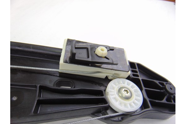 9830389280  ELEVALUNAS DELANTERO DERECHO PEUGEOT 3008 Active 9830389280 198099 PEUGEOT - 3