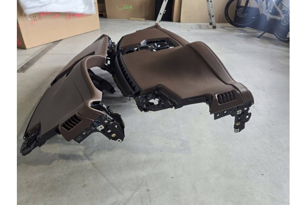 Dashboard Porsche Cayenne III 3 18r 22r Brown NEW Car type passenger cars