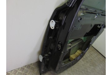 NEGRA PUERTA TRASERA DERECHA VOLVO V50 FAMILIAR