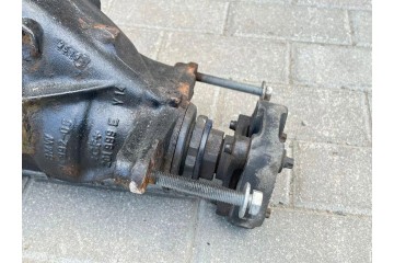 Rear reducer BMW 3 F30 F80 40015 2 0L diesel 85kW 2014 Part manufacturer BMW OE