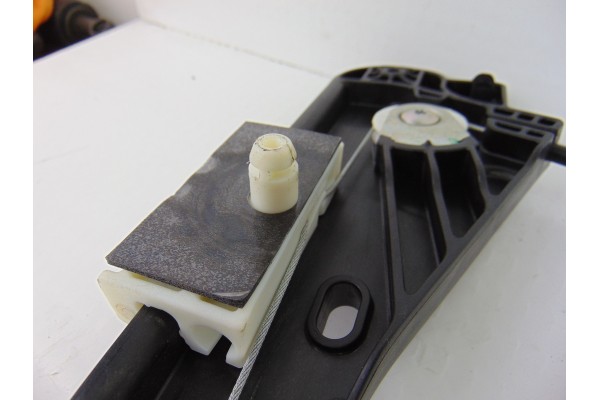 9840196880 ELEVALUNAS DELANTERO DERECHO PEUGEOT 5008