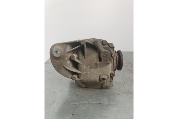 2013 BMW X1 E84 Rear differential 7615390 Part manufacturer BMW OE