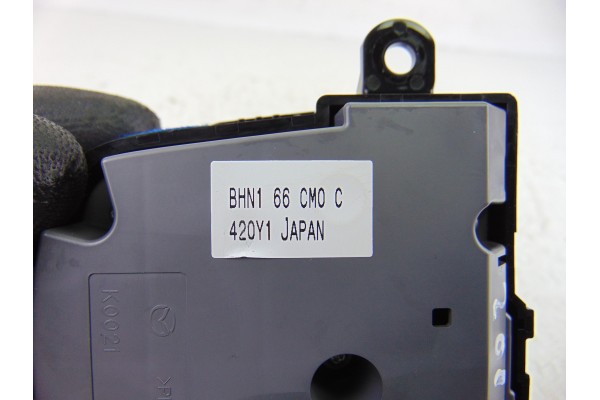 BHN166CM0 MANDO MULTIFUNCION MAZDA 3 BERLINA / SEDÁN (BM/BN) Luxury 2014 BHN166CM0 201107 MAZDA - 3