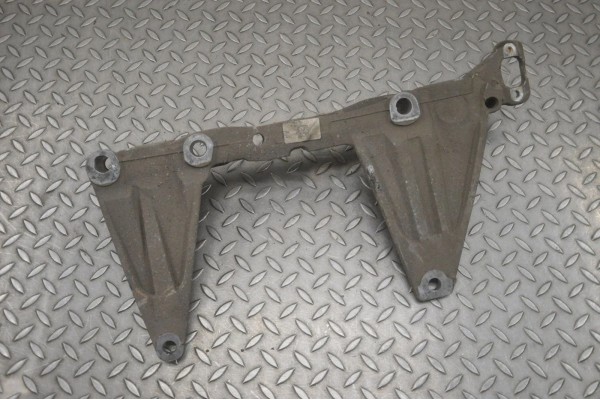 Rear bridge holder Mercedes Benz Vito W447 Van 2014 Part manufacturer Mercedes Benz OE