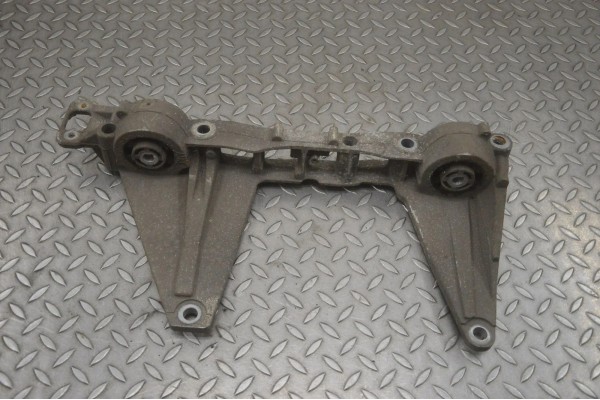 Rear bridge holder Mercedes Benz Vito W447 Van 2014 Car type passenger cars