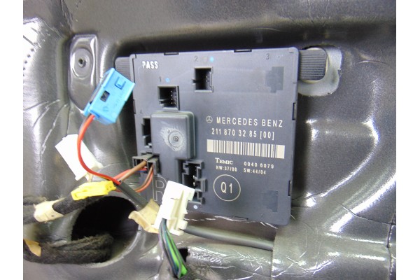 PLATA PUERTA TRASERA DERECHA MERCEDES-BENZ CLASE E (BM 211) BERLINA
