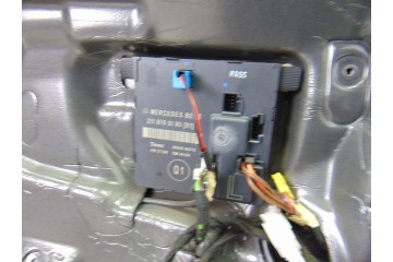 PLATA PUERTA TRASERA IZQUIERDA MERCEDES-BENZ CLASE E (BM 211) BERLINA E 320 CDI (211.022) 2007 PLATA 203415 MERCEDES-BENZ - 4