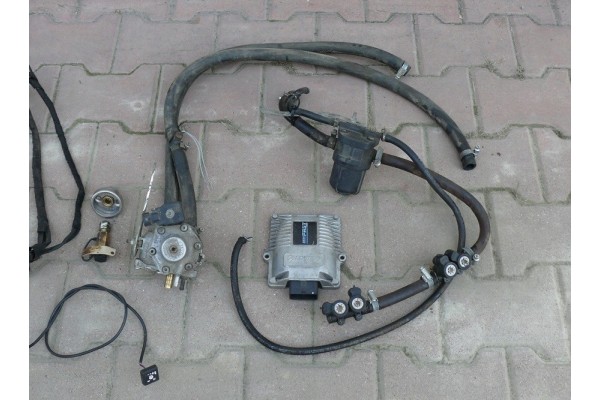 GAS INSTALLATION GAS SEQUENCE LPG LOVATO 4 CYLINDERS 165KM Packaging status no packaging