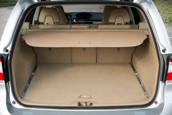 VOLVO V70 III 2007 2016 ROLLER SHUTTER BEIGE 39882851 Quality of parts according to GVO P replacement with original quality