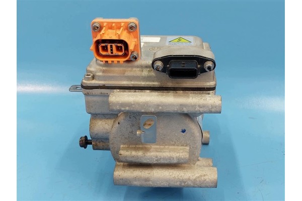 Air conditioning compressor Dacia Spring 926007596R T240670534 2020 Product weight with unit packaging 5 kg