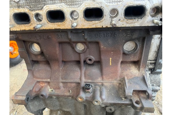 SILNIK 1 6 16V 714K4M SCENIC II MEGAN II LIFT Engine type petrol