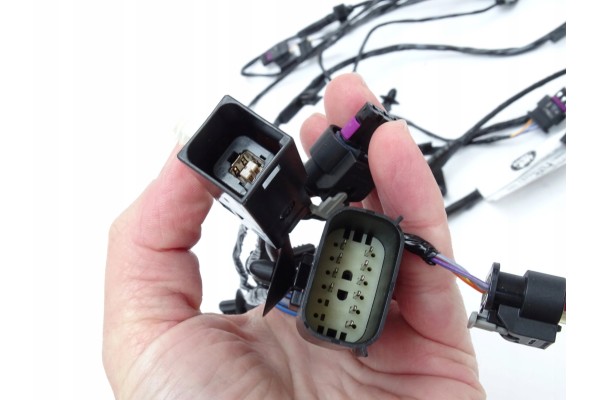 Original bumper beam 6xPDC 2xLED camera DISCOVERY 5 V L462 LR087136 Catalog number of the part LR087136 HY3214369AD