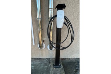 Tesla Wallbox Charger Stand Packaging status original