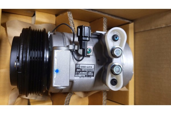 Compressor air conditioning compressor Renault Alaskan 2 3dCi 926004JA1A ORIGINAL Part manufacturer Renault OE