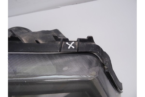 8200073226F  FARO DERECHO RENAULT MEGANE II BERLINA 5P Confort Authentique 2003 8200073226F 209399 RENAULT - 2