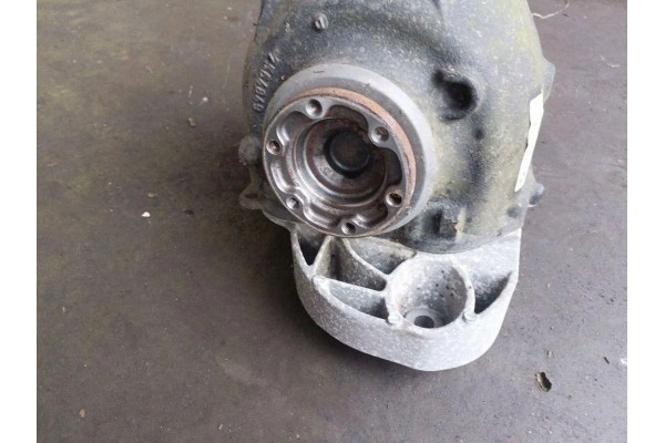 Rear reducer BMW 3 E90 7570280 3 5L 2011 Catalog number of substitutes 9011030101050009 EAA79W256