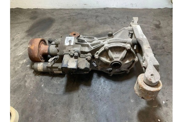 Rear reducer VOLVO XC90 II T5242290 2 0L diesel 173kW 2016