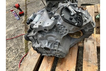 Skrzynia biegow Seat Audi VW SMV orygina kompletna
