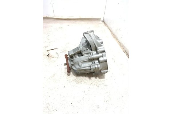 Rear reducer MASERATI LEVANTE SUV M161 670038072 2017 Part manufacturer Maserati OE