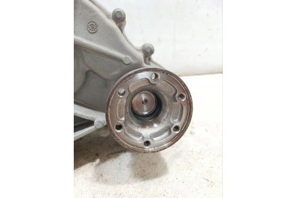 Reductor trasero MASERATI LEVANTE SUV (M161) 670038072 2017