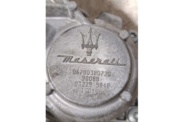 Reductor trasero MASERATI LEVANTE SUV (M161) 670038072 2017