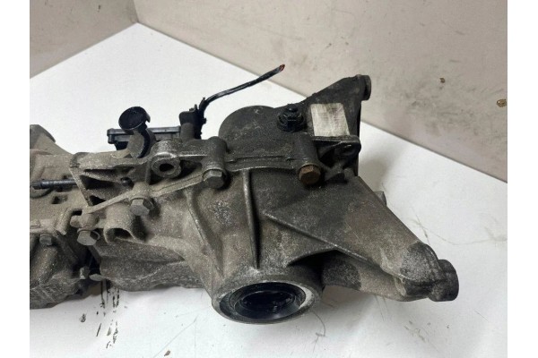 Rear reducer BMW 8600941 2 0L gasoline 141kW 2021 Catalog number of the part 8600941