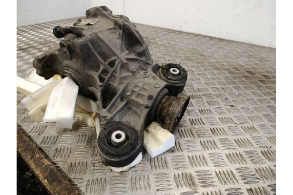 Rear reducer JAGUAR F PACE X761 HK834A213HA 2 99L diesel 221kW 2016 Catalog number of the part HK834A213HA