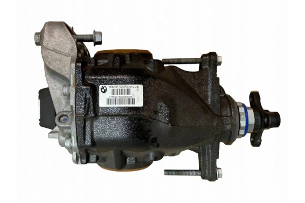 Rear differential BMW 2 F22 F23 7589481 Part manufacturer BMW OE