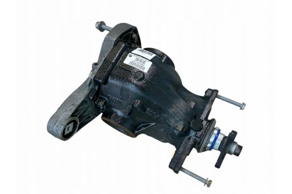 Rear differential BMW 7 G11 G12 8642810 Car type passenger cars