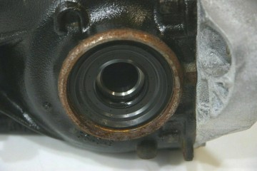 Rear differential BMW 2 F22 F23 33107599411 Installation side multipurpose