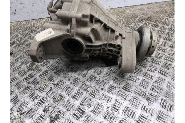 Rear reducer MASERATI LEVANTE SUV M161 06701044710 3 0L gasoline 316kW Part manufacturer Maserati OE