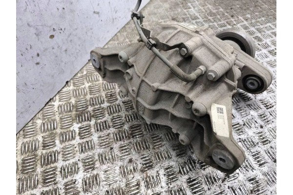 Rear reducer MASERATI LEVANTE SUV M161 06701044710 3 0L gasoline 316kW Catalog number of the part 06701044710