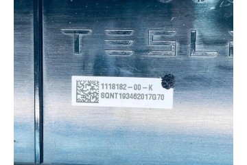 Controller Suspension module Tesla Model 3 2020 111818200K Catalog number of the original 111818200K