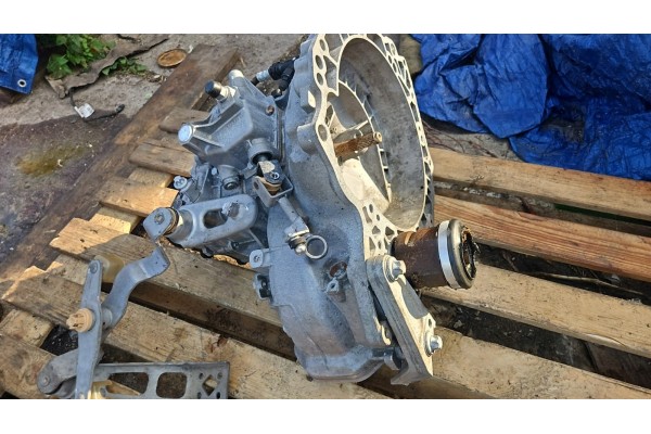 Caja de cambios manual Opel CORSA D ASTRA J MERIVA B 1.3 CDTI 75CV ME3