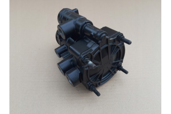IVECO TRAILER CONTROL VALVE WABCO 9730090180 Car type trucks