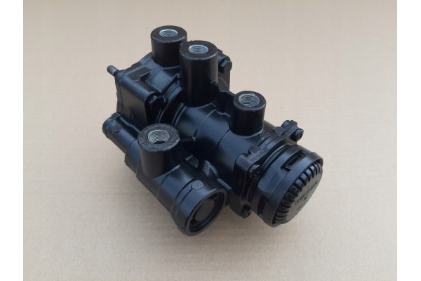 IVECO TRAILER CONTROL VALVE WABCO 9730090180 Catalog number of the original HINO S446101070 HYUNDAI 59710 7C900 HYUNDAI 597107C9