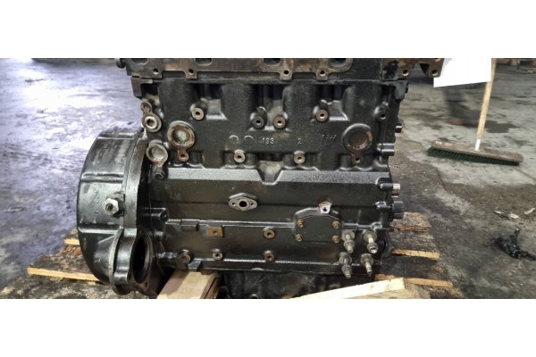 ENGINE POST 2166 2200 PERKINS BOBCAT T2556 Quality of parts according to GVO O original with manufacturer s logo OE