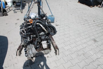 ENGINE COMPLETE CCH VW T5 2 0 TDI 100TYS KM Car type passenger cars