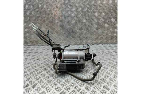 Pneumatic Suspension Compressor Mercedes C S205 A2053200104