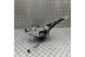 Pneumatic Suspension Compressor Mercedes C S205 A2053200104 Catalog number of the part A2053200104